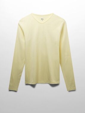MELI BASIC HIGH V 
LONG SLEEVE-BUTTER YELLOW TEE XS
